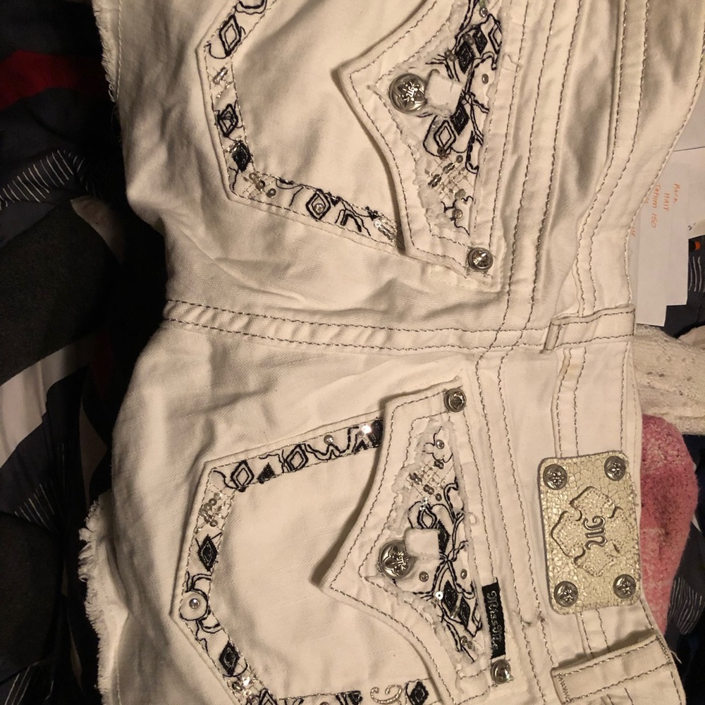 White miss me shorts! Brand new!
